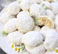 Snowball Italian Wedding Cookies Recipe (Vegan)